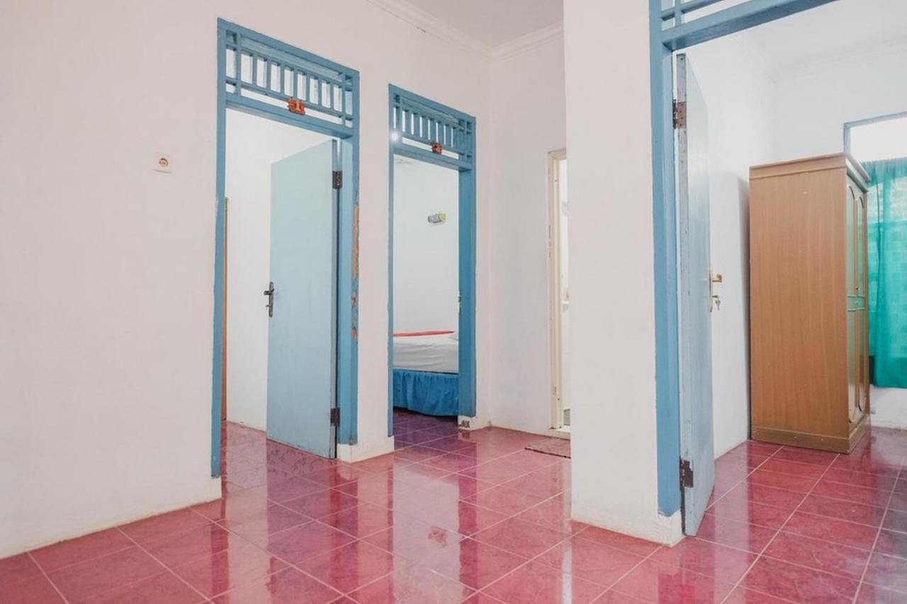 Reddoorz Near Pantai Florida Anyer Hotel Serang Ngoại thất bức ảnh