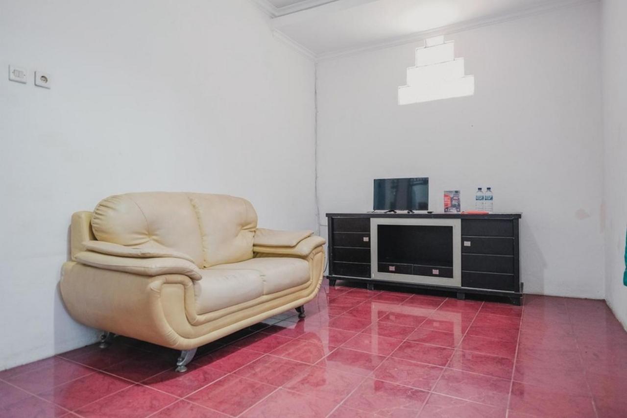 Reddoorz Near Pantai Florida Anyer Hotel Serang Ngoại thất bức ảnh