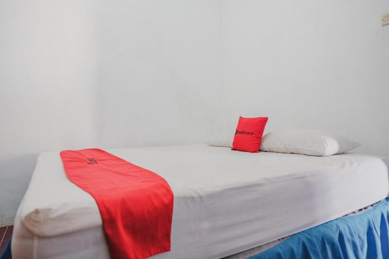 Reddoorz Near Pantai Florida Anyer Hotel Serang Ngoại thất bức ảnh